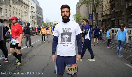 „ZA TEBE TRČIM“ Majica jednog maratonca sve je raznežila, a krije TUŽNU PRIČU